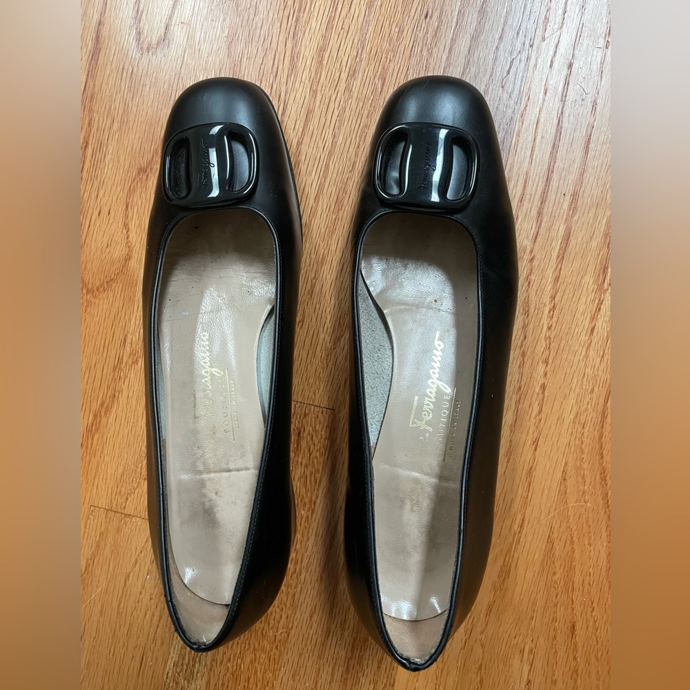 Salvatore Ferragamo women’s shoes size 6